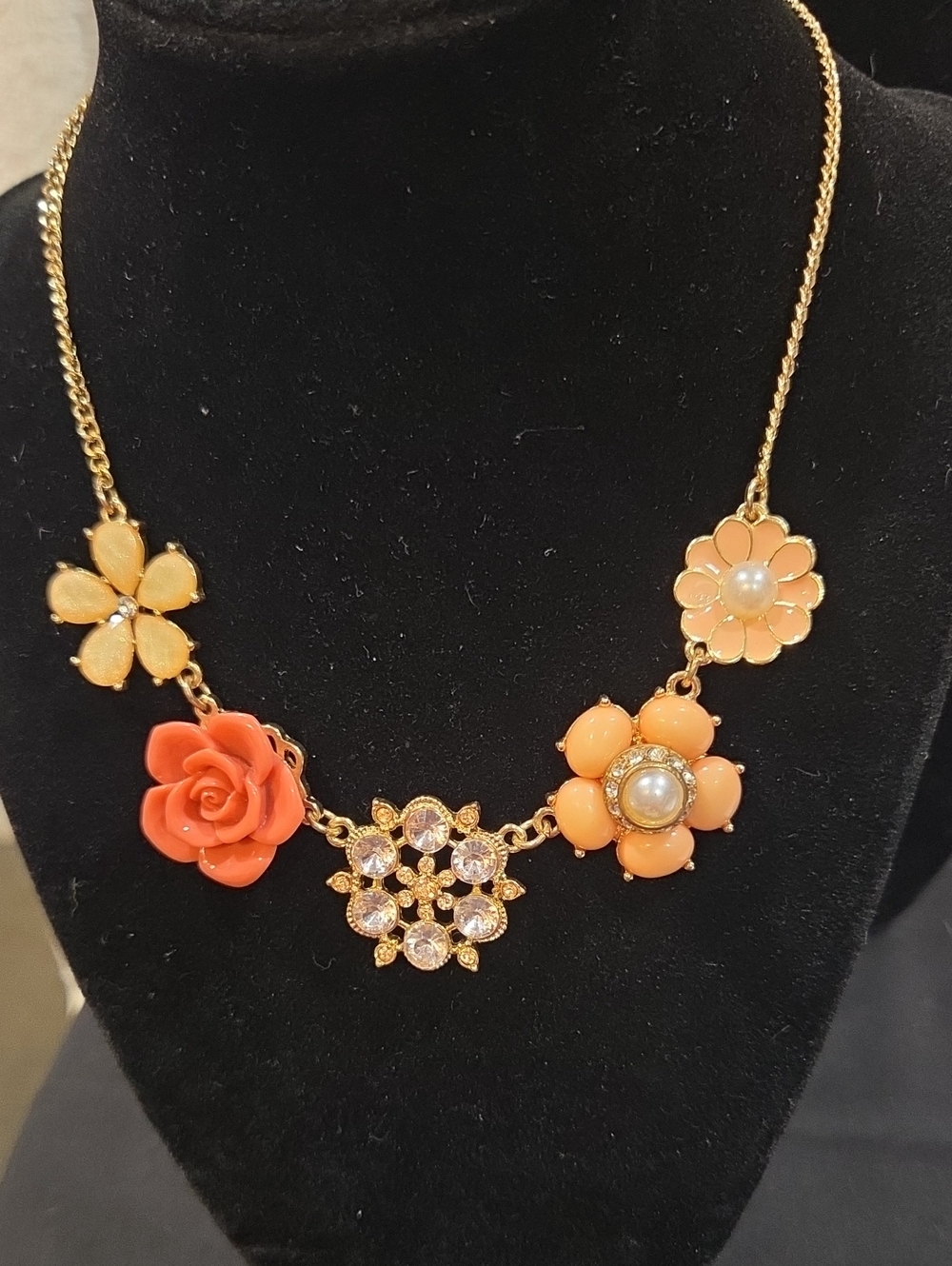 LAUREN CONRAD NECKLACE